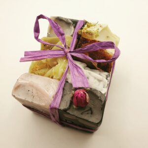 Χειροποίητα σαπούνια βιολογικής καλλιέργειας - Χειροποίητο Σαπούνι Λεβάντα - Χειροποίητο Σαπούνι Σοκολάτα - Χειροποίητο Σαπούνι Χαμομήλι -Χειροποίητο Σαπούνι Ακάι - Σαπούνι Με Έλαιο Κάνναβης - Zero Waste προϊόντα