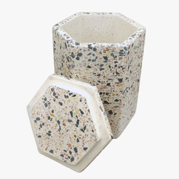 Διακοσμητικό Κουτί Εξάγωνο Skive Large - Μπεζ χρώμα με μωσαϊκό σχέδιο - Διαστάσεις 12 x 10.5 x 15.8 cm - Χειροποίητο - zero waste προϊόντα | Pandia Shop